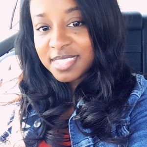 Meet your Posher, Valerie